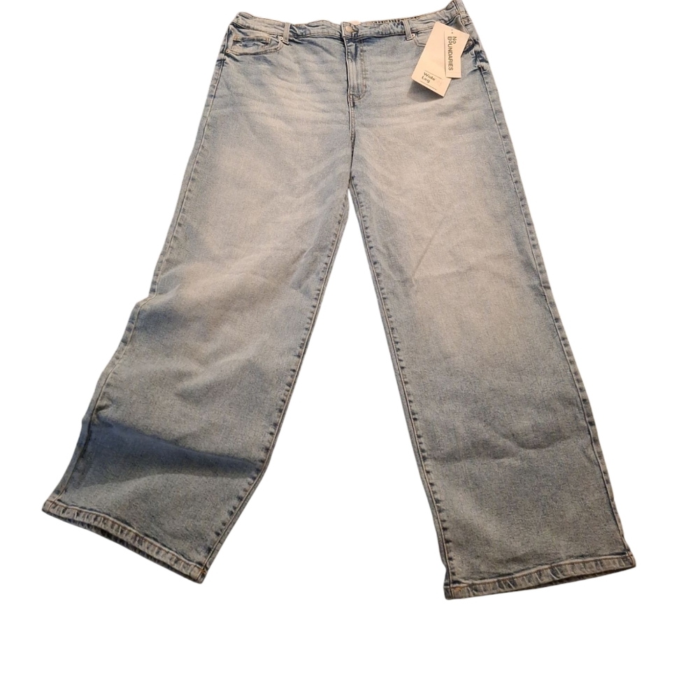 NWT NO BOUNDARIES WOMEN'S JEANS 👖💙